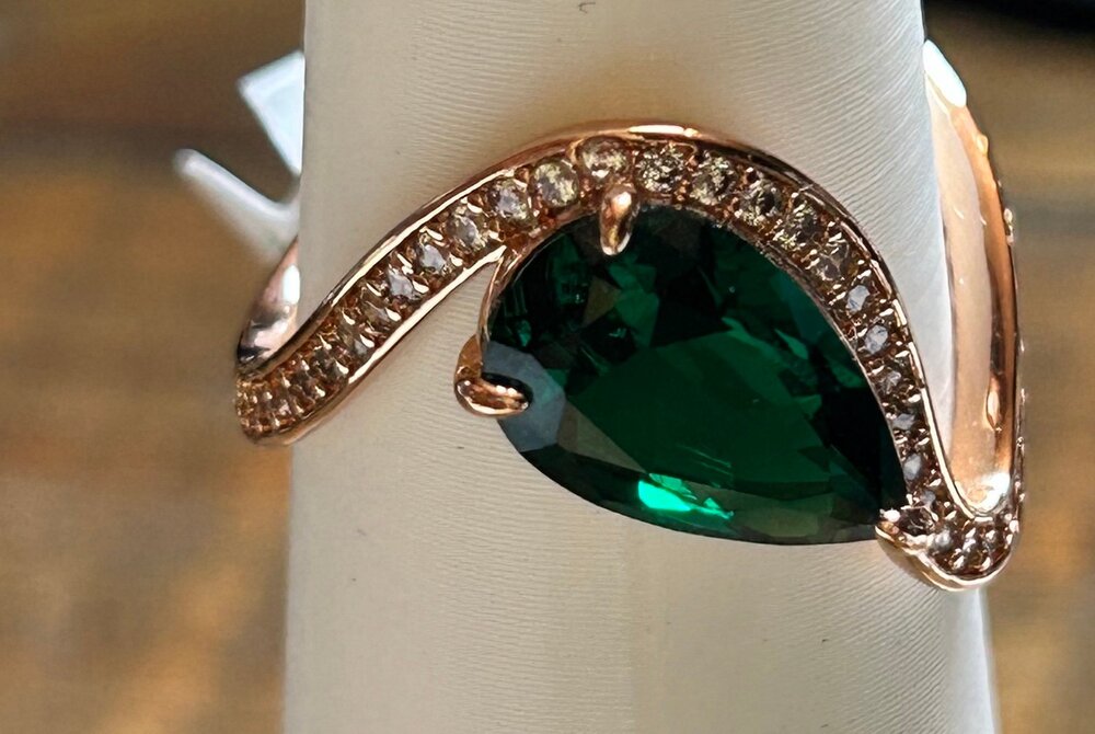 Bomb Party May 2026 The Arden Ring Size 8